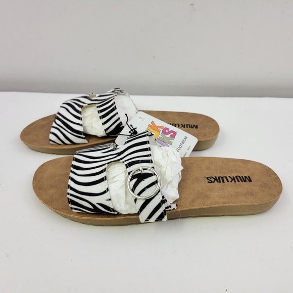 Muk Luks Black & White Zebra About You Sandal Size 8 9 or 10 - Picture 2 of 3